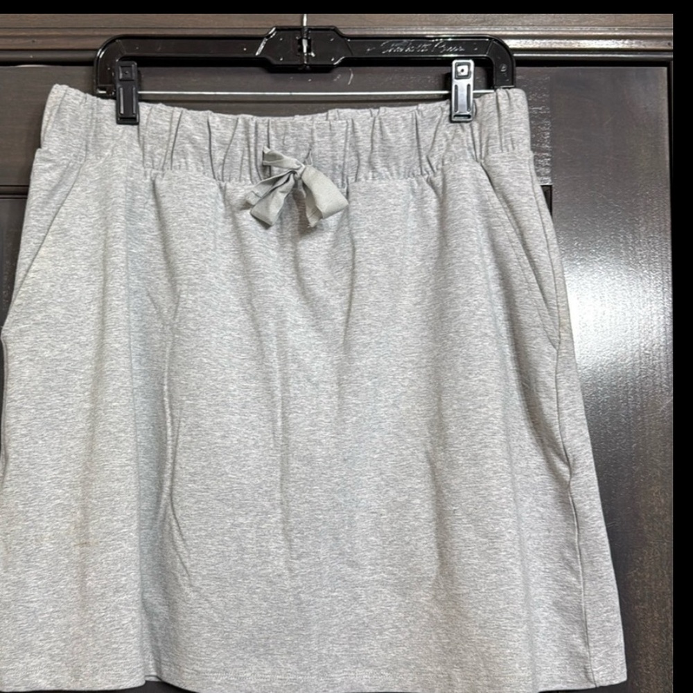 Coolibar Gray Women's Skort